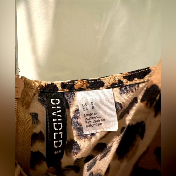 VINTAGE H&M Leopard Print Ruffle Dress - Picture 5 of 5